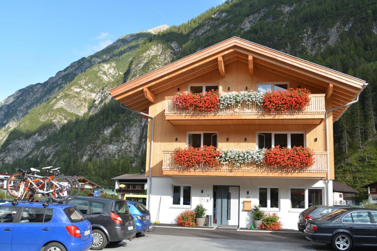 Pension Alpenblick Steeg Exteriér fotografie